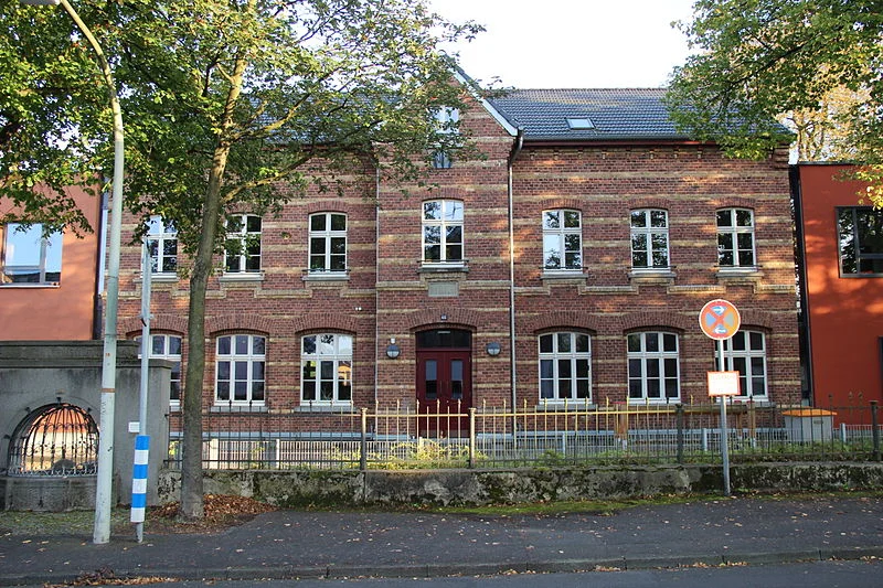 Ecole DGA.JPG