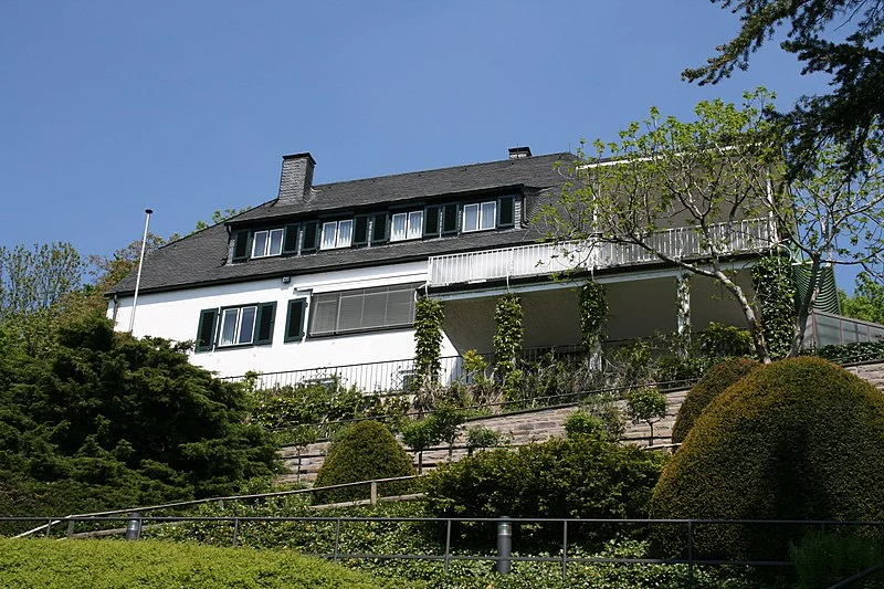 Wohnhaus_Konrad_Adenauers_in_Bad_Honnef-Rhöndorf_-_panoramio.jpg