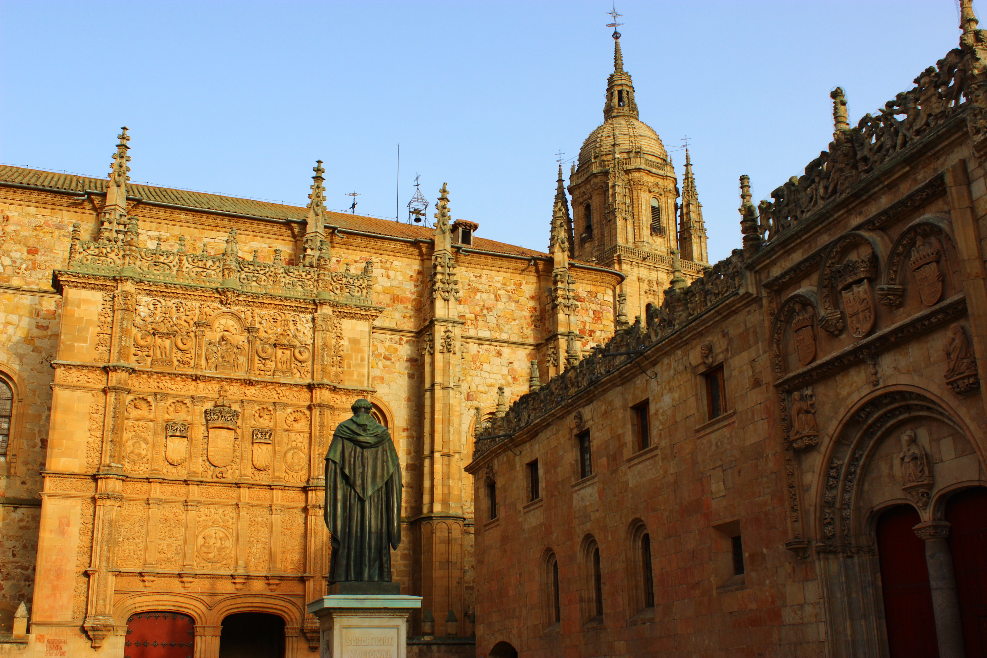 Escuelas mayores