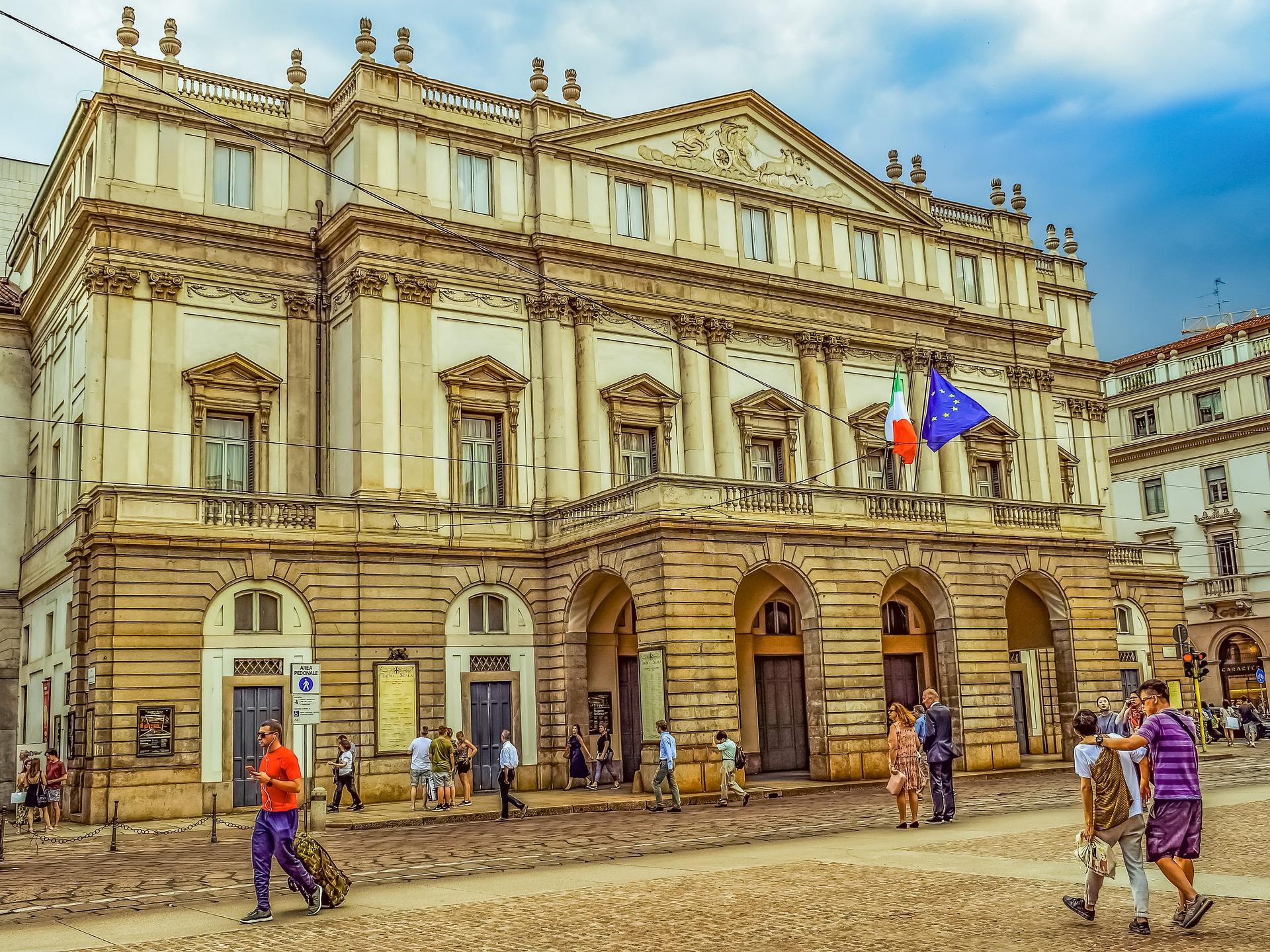 teatro-alla-scala-3620153_1920.jpg